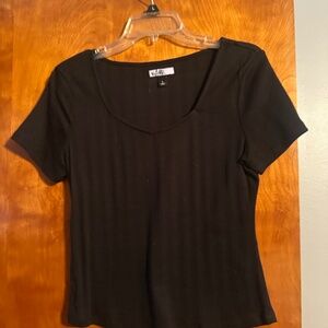 Black Fitted capped sleeve shirt